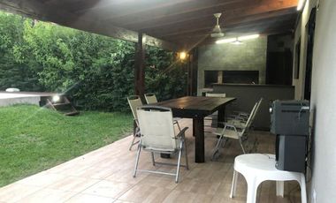 Casa Quinta en Venta - parque - piscina - quincho - Gral. Rodriguez