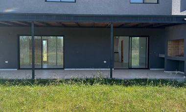VENTA CASA PUERTOS ACACIAS  A ESTRENAR 8256
