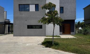 VENTA CASA PUERTOS ACACIAS  A ESTRENAR 8256
