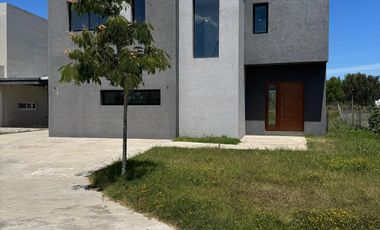 VENTA CASA PUERTOS ACACIAS  A ESTRENAR 8256