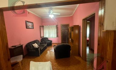 Casa 3 ambientes con patio y terraza apto credito