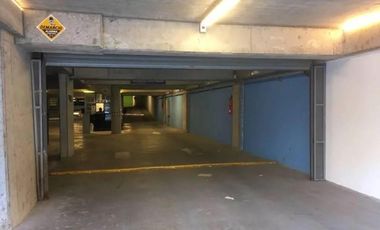VENTA DE COCHERA EN ROSARIO - AV PELLEGRINI 1644 Pellegrini Parking