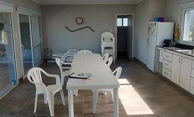 Casa en venta - 1 dormitorio 1 baño - 80mts2 - Azul