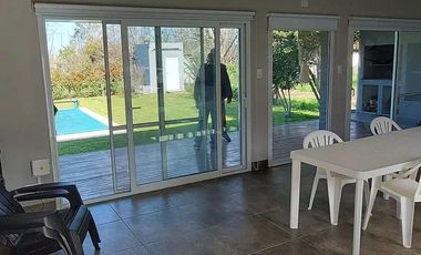 Casa en venta - 1 dormitorio 1 baño - 80mts2 - Azul