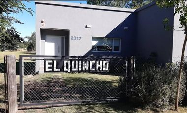 Casa en venta - 1 dormitorio 1 baño - 80mts2 - Azul