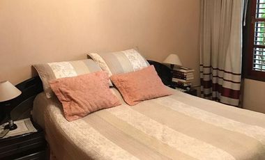 Venta de  Casa 3 ambientes con fondo libre en Wilde