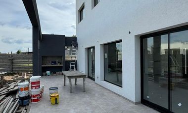 Casa en Area 13 lote interno - San Sebastian