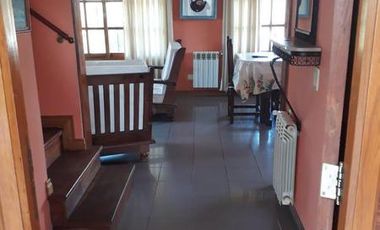 Venta de terreno multifamiliar  con dos casas 1 un departamento a 1cuadra y media del mar
