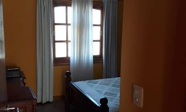 Venta de terreno multifamiliar  con dos casas 1 un departamento a 1cuadra y media del mar