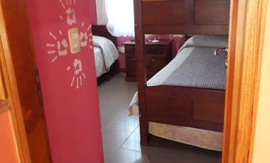 Venta de terreno multifamiliar  con dos casas 1 un departamento a 1cuadra y media del mar