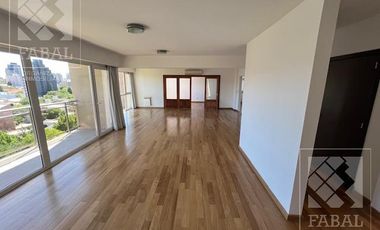 Departamento alquiler centro, 3 dormitorios (suite), 4 baños, quincho c/parrilla y 2 cocheras, nivel gerencial