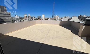 Departamento alquiler centro, 3 dormitorios (suite), 4 baños, quincho c/parrilla y 2 cocheras, nivel gerencial