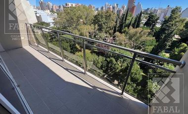 Departamento alquiler centro, 3 dormitorios (suite), 4 baños, quincho c/parrilla y 2 cocheras, nivel gerencial
