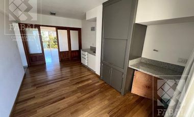 Departamento alquiler centro, 3 dormitorios (suite), 4 baños, quincho c/parrilla y 2 cocheras, nivel gerencial
