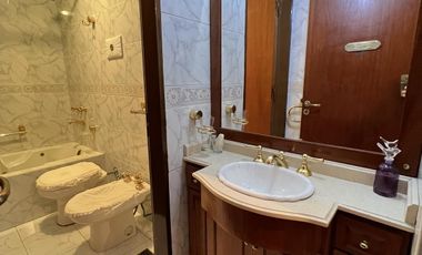 Venta casa 4 ambientes con quincho y cochera en Don Bosco