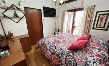 Venta casa 4 ambientes con quincho y cochera en Don Bosco