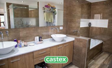 Casa en venta en Terralagos, Canning