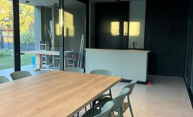 CASA EN ALQUILER ANUAL - 7 AMB - BARRIO PRIVADO TERRALAGOS CANNING
