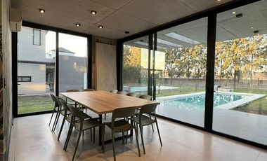 CASA EN ALQUILER ANUAL - 7 AMB - BARRIO PRIVADO TERRALAGOS CANNING