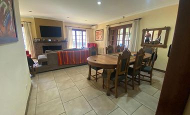 Casa venta 3 dormitorios venta - Cocheras- Pilar