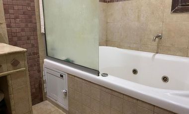 Casa venta 3 dormitorios venta - Cocheras- Pilar