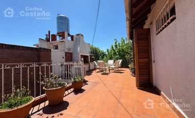 Exc Chalet en PH 4 Amb C/ Terraza, Patio, Balcon, Garaje o Local Ideal Renta