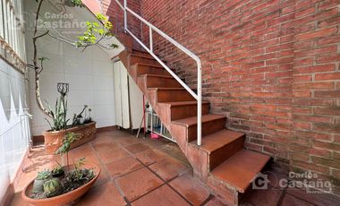 Exc Chalet en PH 4 Amb C/ Terraza, Patio, Balcon, Garaje o Local Ideal Renta