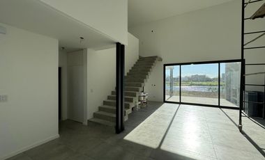 San Matías | Venta | Importante casa a laguna a estrenar en área 5