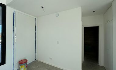 San Matías | Venta | Importante casa a laguna a estrenar en área 5