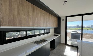 San Matías | Venta | Importante casa a laguna a estrenar en área 5