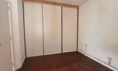 Casa en venta  3 ambientes con cocheras descubiertas, jardín  Lomas de Zamora