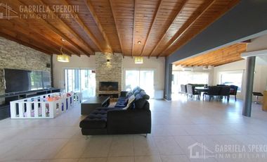 Casa 4 ambientes VENTA Parque Las Naciones