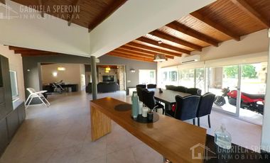 Casa 4 ambientes VENTA Parque Las Naciones