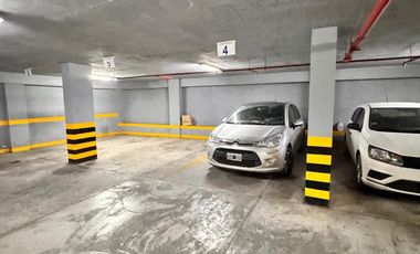 Amplias cocheras apta camioneta en VENTA en Balcarce al 400, Barrio Norte