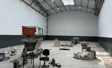Depósito - Galpón de 600m2  en  La Boca - ALQUILER
