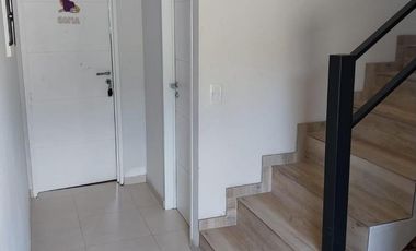 Casa en venta - 3 Dormitorios 2 Baños 2 Cocheras - 396mts2 - Ranelagh