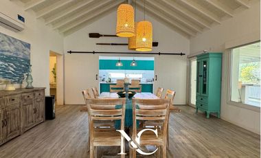 Casa en venta en Costa Esmeralda a metros del mar