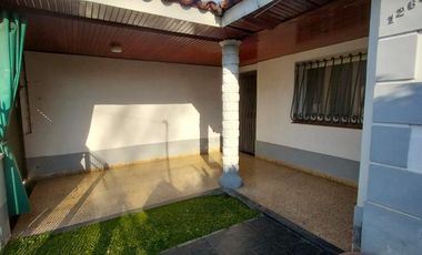 Casa 3 amb c/ fondo libre en Lomas de Zamora Oeste
