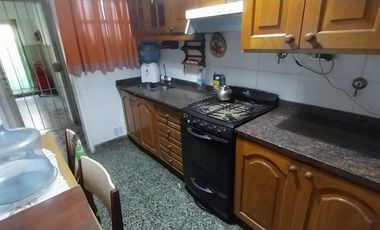 Casa 3 amb c/ fondo libre en Lomas de Zamora Oeste