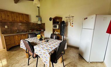 Casa 3 ambientes + Departamento 3 ambientes !!!