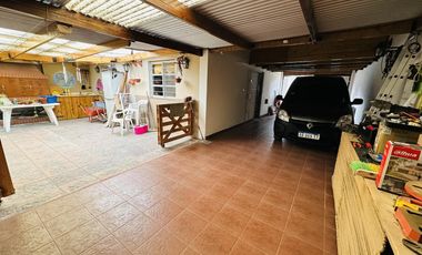 Casa 3 ambientes + Departamento 3 ambientes !!!