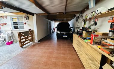 Casa 3 ambientes + Departamento 3 ambientes !!!
