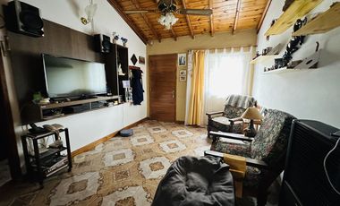 Casa 3 ambientes + Departamento 3 ambientes !!!