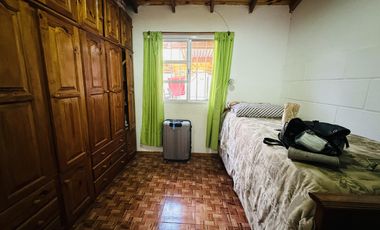Casa 3 ambientes + Departamento 3 ambientes !!!