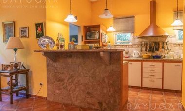 Venta  - Casa  Apto Credito- Barrio Solar de Capilla / Exaltacion de la Cruz