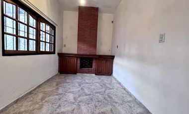 Casa en  venta de 4 ambientes con patio, parrilla y cochera - Wilde