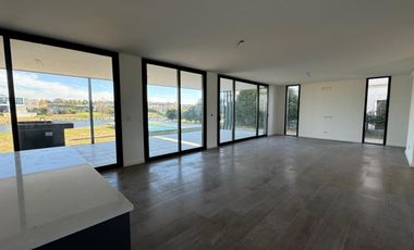 San Matías - Área 1 | Venta | Casa moderna a la laguna, de 5 amb con pileta