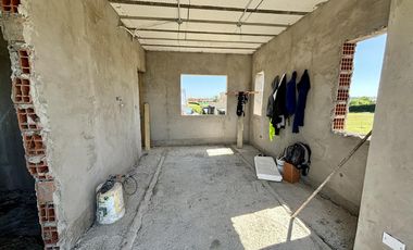 VENTA CASA SAN SEBASTIAN AREA 5 - 5 AMBIENTES - 2 PLANTAS