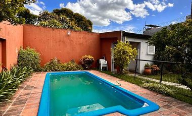 Amplia casa de 5 dormitorios con galería y pileta, Av. Roca al 1000, Barrio Sur