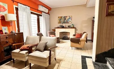 Amplia casa de 5 dormitorios con galería y pileta, Av. Roca al 1000, Barrio Sur